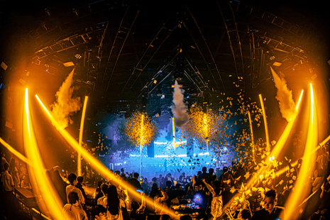 Entertainment & Commercial Venues